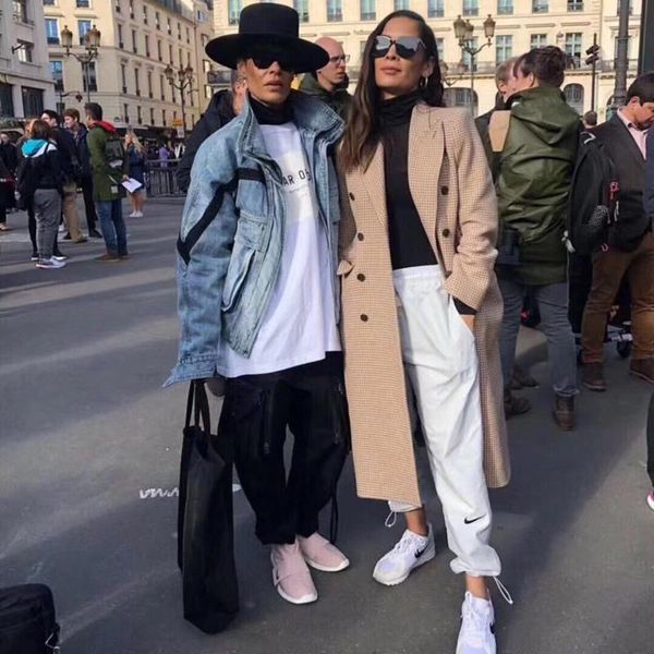 19fw trend pocket denim jacket blue fashion loose casual jacket street coat men women denim classic jacket outwear hfhljk003, Black;brown
19fw trend pocket denim jacket blue fashion loose casual jacket street coat men women denim classic jacket outwear hfhljk003, Black;brown