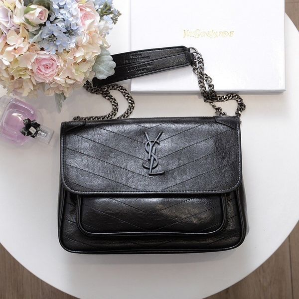 How to look good when the lady's retro pleated chain bag good, the formal dress noble and gorgeous, wear and handsome
How to look good when the lady's retro pleated chain bag good, the formal dress noble and gorgeous, wear and handsome