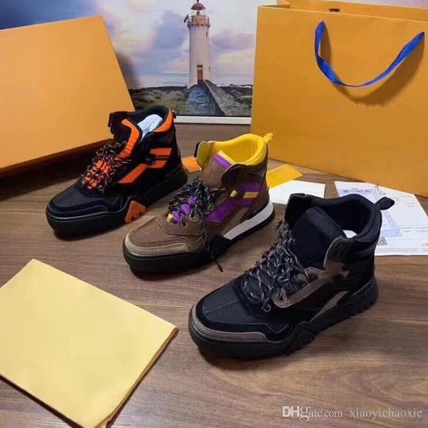 luxury designer mens shoes 2019 new fashion luxury women boots leather heavy duty soles comfortable breathable leisure with box, Black
luxury designer mens shoes 2019 new fashion luxury women boots leather heavy duty soles comfortable breathable leisure with box, Black