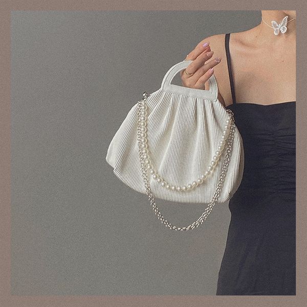 elegant female chain tote bag fashion new quality pearl shoulder strap women's handbag pleated shoulder messenger bag armpit
elegant female chain tote bag fashion new quality pearl shoulder strap women's handbag pleated shoulder messenger bag armpit