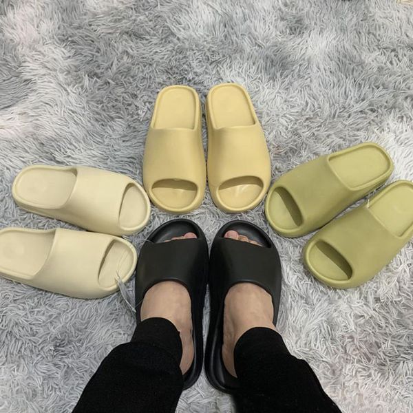 2020 kanye slide men women designer slippers bone desert sand resin triple black fashion slides mens beach l sandals with box
2020 kanye slide men women designer slippers bone desert sand resin triple black fashion slides mens beach l sandals with box