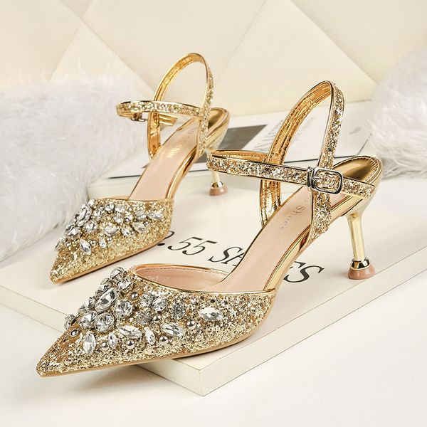 2020 women summer 6.5cm high heels crystal luxury sandals lady silver glitter pumps female footwear sequins wedding bridal shoes, Black
2020 women summer 6.5cm high heels crystal luxury sandals lady silver glitter pumps female footwear sequins wedding bridal shoes, Black