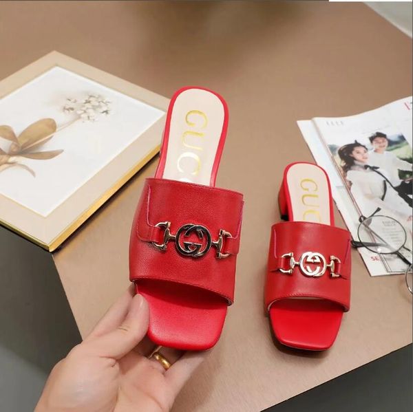 2.5cm genuine leather slippers 2020 new horsebit black low heel square head sandals fashion beach shoes t01
2.5cm genuine leather slippers 2020 new horsebit black low heel square head sandals fashion beach shoes t01