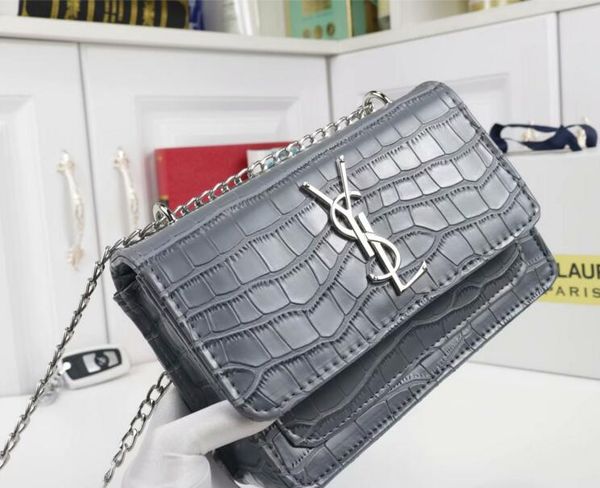 2018 Designer Luxury Small Crocodile PU Leather Bags Genuine Leather Crossbody Bags High Quality Ladies Chain Shoulder Bags Green 1077#
2018 Designer Luxury Small Crocodile PU Leather Bags Genuine Leather Crossbody Bags High Quality Ladies Chain Shoulder Bags Green 1077#
