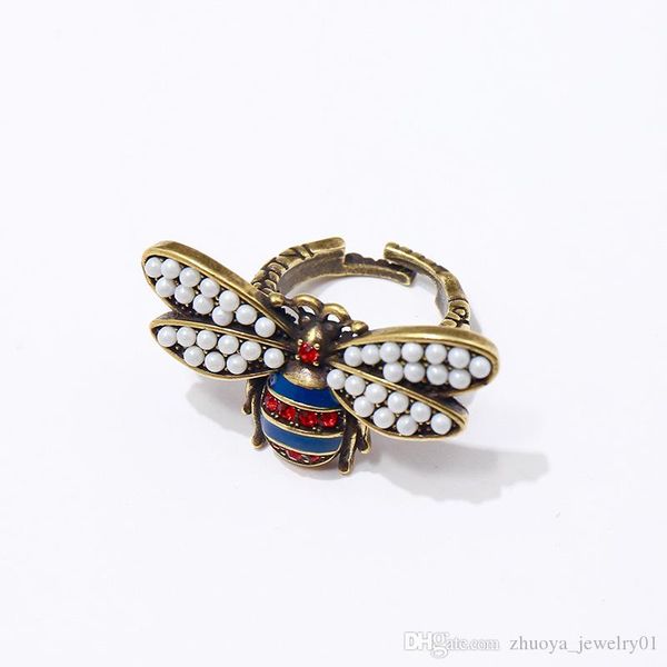 copper-based retro pearl double-winged bee red and blue diamond ring luxury designer jewelry women rings bee ring, Slivery;golden
copper-based retro pearl double-winged bee red and blue diamond ring luxury designer jewelry women rings bee ring, Slivery;golden