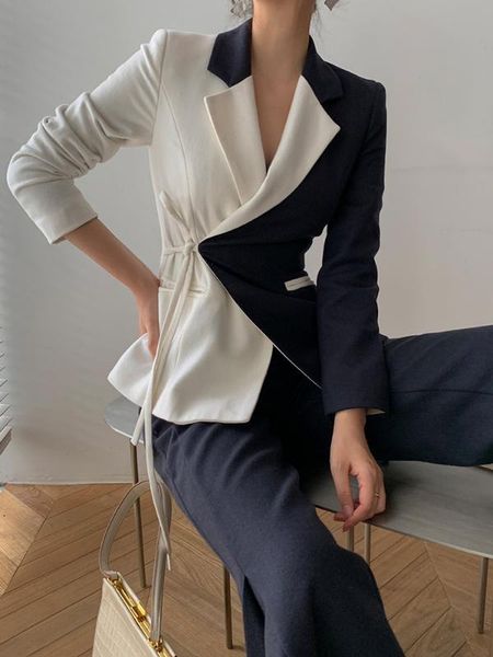 зимняя одежда 2019 халаза шерстяной женщина blazer 0101, White;black
зимняя одежда 2019 халаза шерстяной женщина blazer 0101, White;black