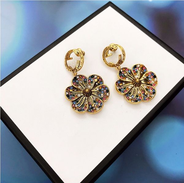 2020 popular retro flower earrings colorful diamond inlaid fashion temperament and elegant ladies jewelry high-end luxury elegant gifts, Silver
2020 popular retro flower earrings colorful diamond inlaid fashion temperament and elegant ladies jewelry high-end luxury elegant gifts, Silver