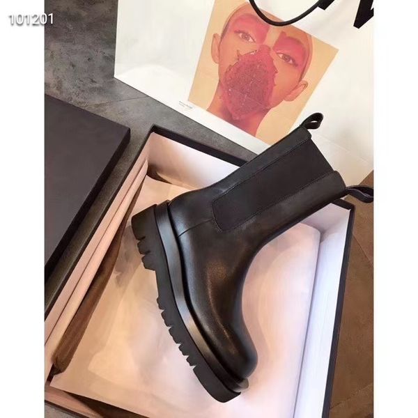 european classic luxury style women039s short boots ankle boots fashion motorcycle boots flat bottomed overshoes excellent l, Black
european classic luxury style women039s short boots ankle boots fashion motorcycle boots flat bottomed overshoes excellent l, Black