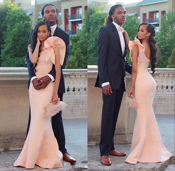 Gorgeous Pink One Shoulder Cheap Black Girls Prom Dresses 2019 Satin Backless Mermaid Evening Gowns Sweep Train Formal Party Dress
Gorgeous Pink One Shoulder Cheap Black Girls Prom Dresses 2019 Satin Backless Mermaid Evening Gowns Sweep Train Formal Party Dress