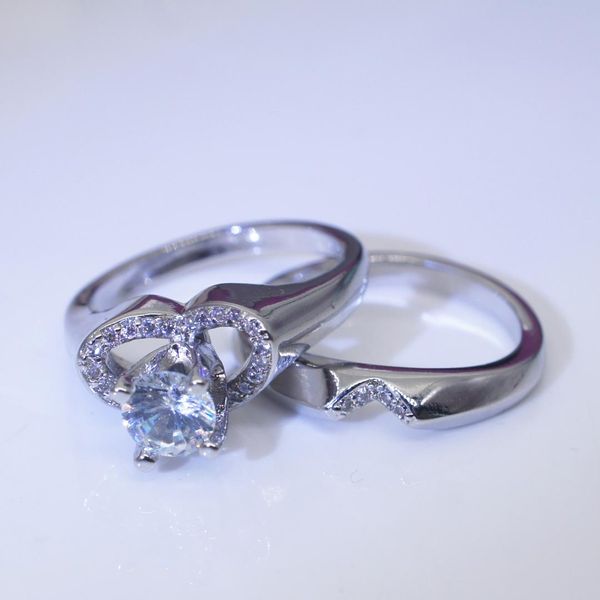 2pc 14k gold simulated diamond ring set female engagement anillos de bague etoile bizuteria gemstone diamante jewelry rings 2019, Golden;silver
2pc 14k gold simulated diamond ring set female engagement anillos de bague etoile bizuteria gemstone diamante jewelry rings 2019, Golden;silver