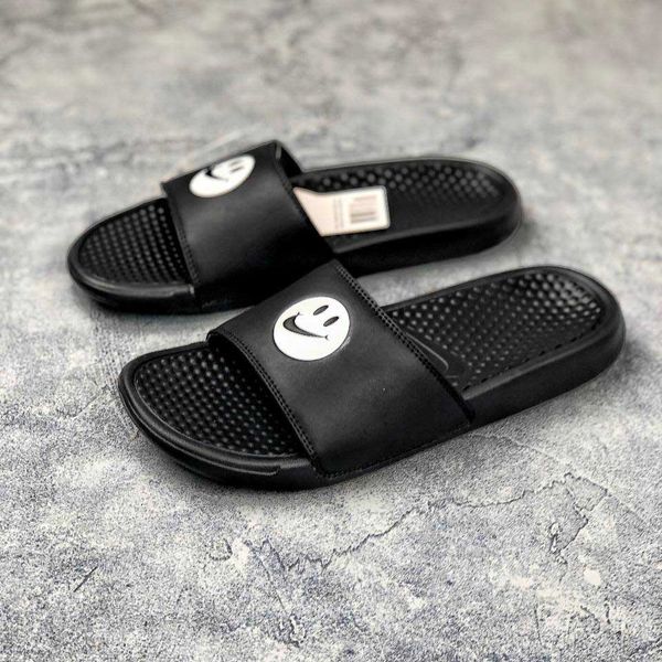 men designer slippers summer fashion beach designer scuffs designer slides wholesale with box size us -11, Black
men designer slippers summer fashion beach designer scuffs designer slides wholesale with box size us -11, Black