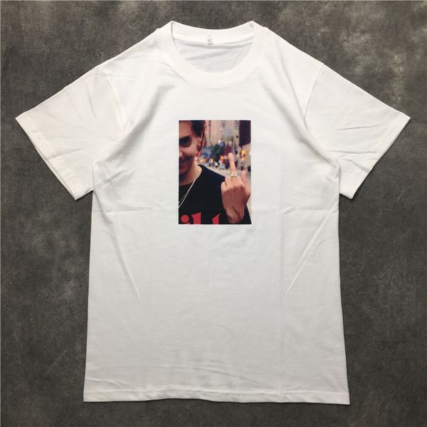 19ss дизайнер марки мужских футболок дорогие дизайнерские рубашки печатный среднего палец портрет буква мужчины женщина лето t рубашка с кор, White;black
19ss дизайнер марки мужских футболок дорогие дизайнерские рубашки печатный среднего палец портрет буква мужчины женщина лето t рубашка с кор, White;black