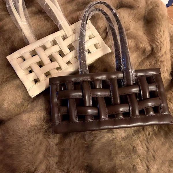 2020 new woven bag ladies shoulder bag pu chest bag handbag chain handbag purse messenger canvas wholesale
2020 new woven bag ladies shoulder bag pu chest bag handbag chain handbag purse messenger canvas wholesale