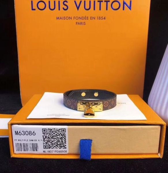 fashion women genuine leather bracelets with gold v shape designers for women flower print pulsera luxury bracelet jewelry with box, Black
fashion women genuine leather bracelets with gold v shape designers for women flower print pulsera luxury bracelet jewelry with box, Black