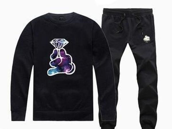 mens алмазного конструктора jogger 2pcs костюмов костюмы hiphop толстовка брюки одежда комплекты крукс и замки, Gray
mens алмазного конструктора jogger 2pcs костюмов костюмы hiphop толстовка брюки одежда комплекты крукс и замки, Gray