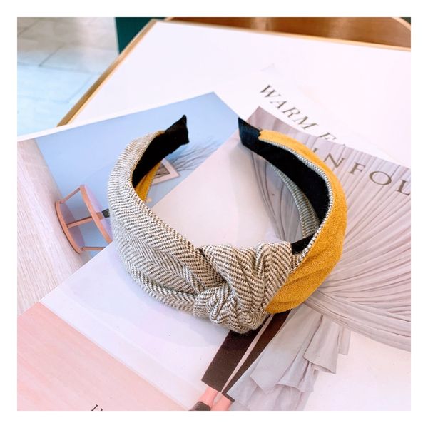 new south korea spring color matching headband temperament hair accessories female cloth knotted headband, Golden;white
new south korea spring color matching headband temperament hair accessories female cloth knotted headband, Golden;white