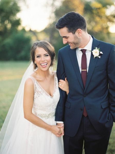 new made navy blue men suit wedding groom tuxedos formal blazers slim fit groomsmen bride wear bridegroom suit 2 pieces jacket+pants 583, Black;gray
new made navy blue men suit wedding groom tuxedos formal blazers slim fit groomsmen bride wear bridegroom suit 2 pieces jacket+pants 583, Black;gray