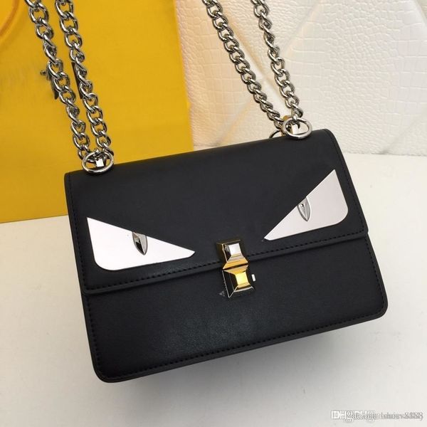 shangxin capsule series handbags contrast color stitching fashion tide 2019 new designer bag one to one production number: 5533
shangxin capsule series handbags contrast color stitching fashion tide 2019 new designer bag one to one production number: 5533