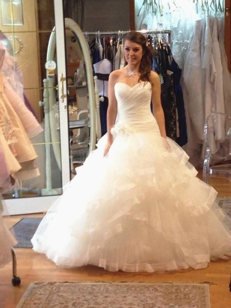ball gown tiered tulle skirt wedding dress strapless pleats handmade flower low waistline floor length princess bridal gowns, White
ball gown tiered tulle skirt wedding dress strapless pleats handmade flower low waistline floor length princess bridal gowns, White