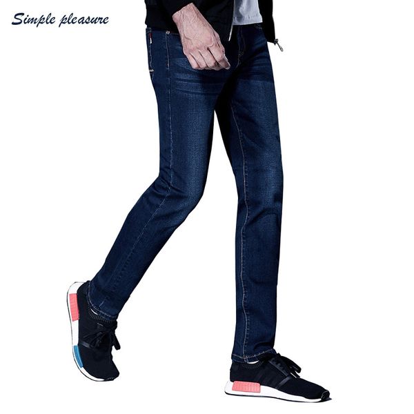 four seasons new fashion casual men's stretch cotton jeans slim korean version of the straight trousers 917, Blue
four seasons new fashion casual men's stretch cotton jeans slim korean version of the straight trousers 917, Blue
