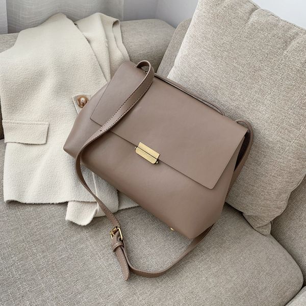 2020 new women's shoulder bag fashion texture ladies shoulder bag wild large capacity messenger small square
2020 new women's shoulder bag fashion texture ladies shoulder bag wild large capacity messenger small square