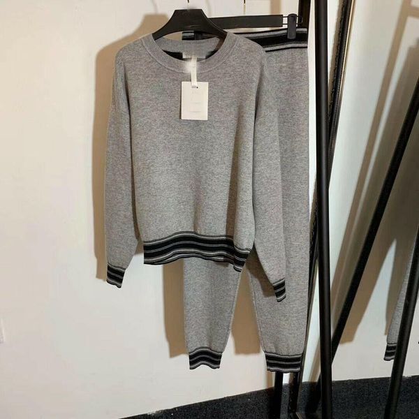 wholesale women jacket +pants 2/pcs suits knitting casual sets designer whloesale fashion suits hooded, White
wholesale women jacket +pants 2/pcs suits knitting casual sets designer whloesale fashion suits hooded, White