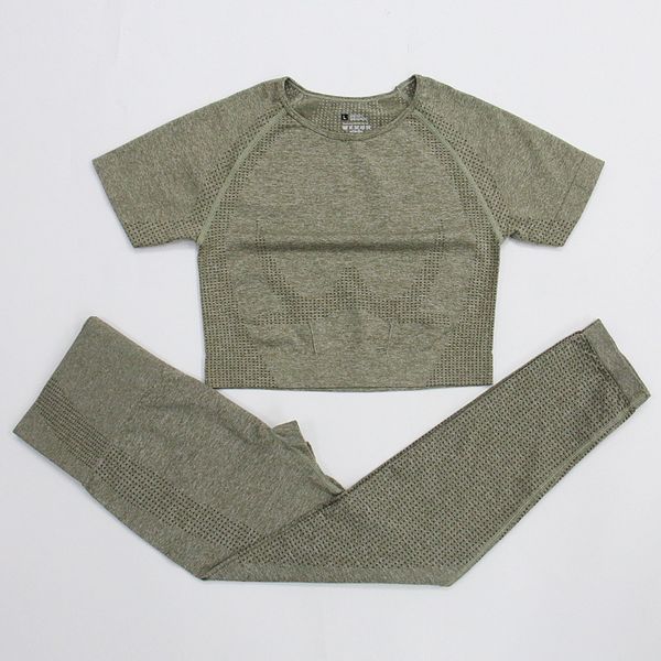 yoga outfits seamless set women gym clothing short sleeved shirts and leggings fitness crop + pants sportswear tracksuit, White;red 
yoga outfits seamless set women gym clothing short sleeved shirts and leggings fitness crop + pants sportswear tracksuit, White;red