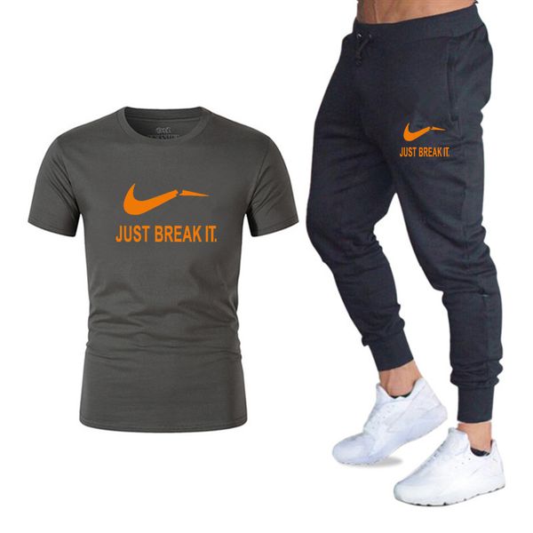 2 pieces set of men's sportswearsports suit gym fitness clothes running jogging sportswear exercise workout tights, Gray
2 pieces set of men's sportswearsports suit gym fitness clothes running jogging sportswear exercise workout tights, Gray
