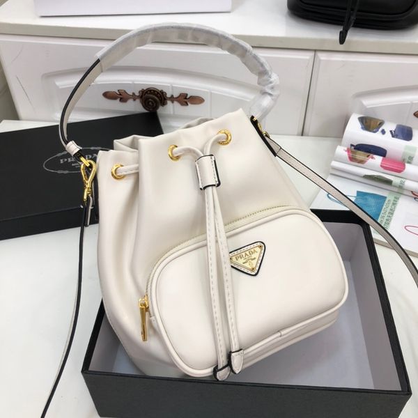 designer shoulder bag luxury ladies bucket bag luxury fashion double car leather bag ladies large capacity wild handbag travel bags 98975
designer shoulder bag luxury ladies bucket bag luxury fashion double car leather bag ladies large capacity wild handbag travel bags 98975