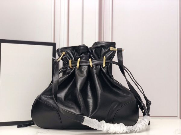 2020 designer handbag quality luxury handbag famous brand designer handbag ladies bag diagonal bag fashion leather shoulder bag
2020 designer handbag quality luxury handbag famous brand designer handbag ladies bag diagonal bag fashion leather shoulder bag