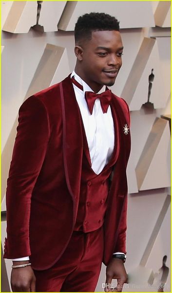 новые one button groomsmen шаль лацкане венчания groom смокинги мужчин костюмы венчания / prom / ужин best man blazer (куртка + tie + vest, Black;gray
новые one button groomsmen шаль лацкане венчания groom смокинги мужчин костюмы венчания / prom / ужин best man blazer (куртка + tie + vest, Black;gray