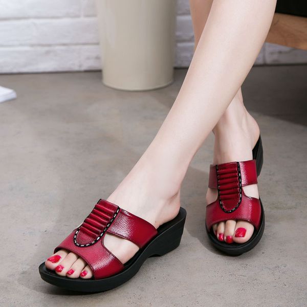 the new mom summer fashion sandals and slippers, soft-soled casual female slippers, flat slippers with big yards in the elderly, Black
the new mom summer fashion sandals and slippers, soft-soled casual female slippers, flat slippers with big yards in the elderly, Black