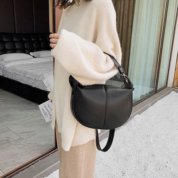 pu leather saddle bags for women small lady shoulder messenger bag female travel handbags and purses
pu leather saddle bags for women small lady shoulder messenger bag female travel handbags and purses