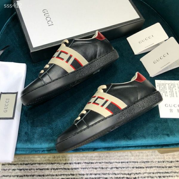 2020 latest women's fashion simple low-running shoes white black outdoor trainers sneakers skateboarding classic size 35-42
2020 latest women's fashion simple low-running shoes white black outdoor trainers sneakers skateboarding classic size 35-42