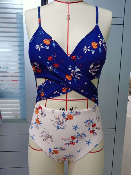 2019 printed slimming one-piece women's swimsuit 2019 sling printed sling bikini slimming one-piece women's bikini swimsuit, White;black
2019 printed slimming one-piece women's swimsuit 2019 sling printed sling bikini slimming one-piece women's bikini swimsuit, White;black