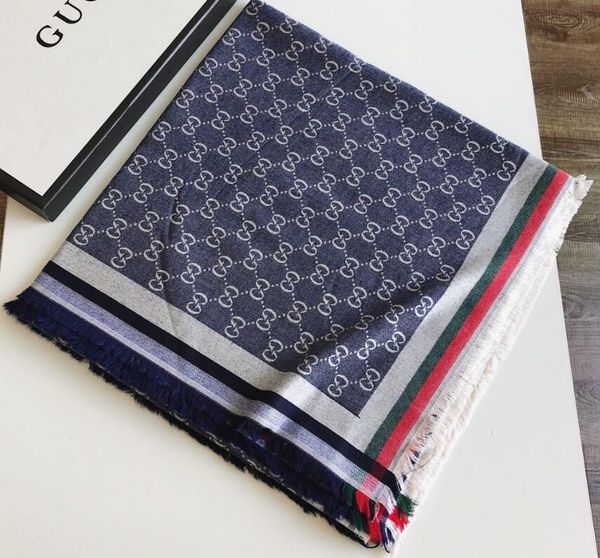 2020 brand wholesale luxury designer scarf soft woollen yarn-dyed jacquard monogram shawl large size 140*140cm, Blue;gray 
2020 brand wholesale luxury designer scarf soft woollen yarn-dyed jacquard monogram shawl large size 140*140cm, Blue;gray