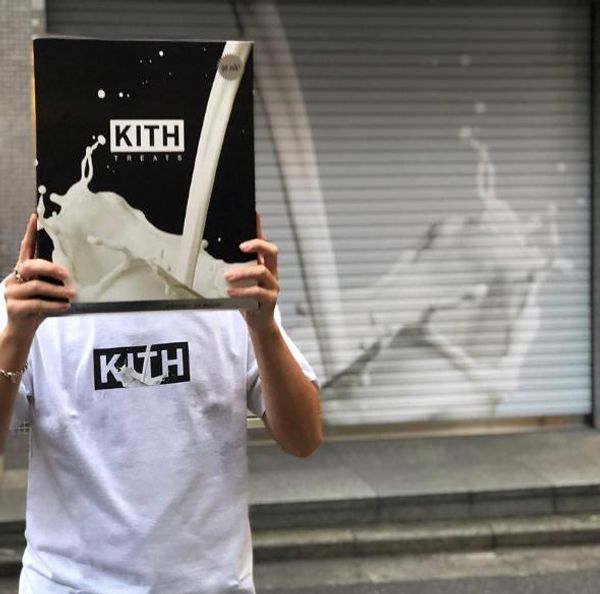 

Кит получил молоко печати футболка коробка логотип с коротким рукавом мужской не