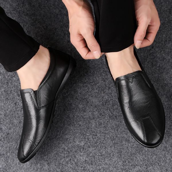 men loafers genuine leather mens shoes with spikes moccasins man's shoe casual size 37-45 summer boat driving lofer moccasin %, Black 
men loafers genuine leather mens shoes with spikes moccasins man's shoe casual size 37-45 summer boat driving lofer moccasin %, Black
