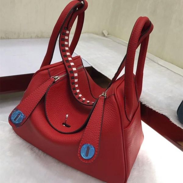 elegant2019 cowhide layer head weave straps hand bill of lading shoulder genuine leather woman medicine chest package will capacity
elegant2019 cowhide layer head weave straps hand bill of lading shoulder genuine leather woman medicine chest package will capacity