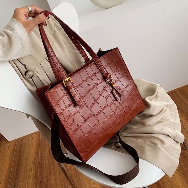 pattern stone shoulder bag women travel bags leather pu quilted bag female handbags women bags sac a main femme
pattern stone shoulder bag women travel bags leather pu quilted bag female handbags women bags sac a main femme