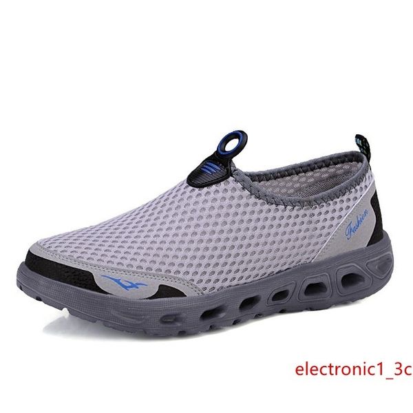 moonlight new summer men sandals walking shoes breathable soft mesh outdoor slip-on shoes shock-absorbant footwear
moonlight new summer men sandals walking shoes breathable soft mesh outdoor slip-on shoes shock-absorbant footwear