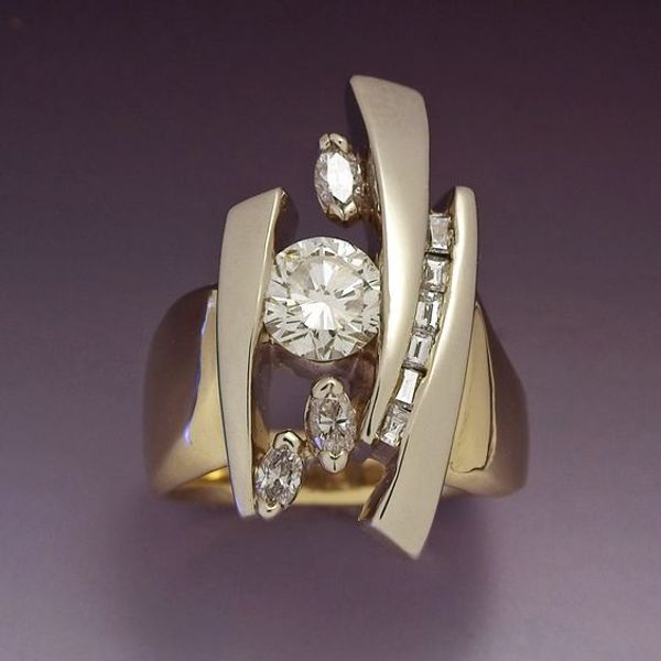luxury female geometric zircon wedding band ring vintage yellow gold love finger ring fashion engagement rings for women, Golden;silver
luxury female geometric zircon wedding band ring vintage yellow gold love finger ring fashion engagement rings for women, Golden;silver
