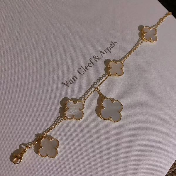 Лучшие браслеты из латуни с цветком в 4 + 1ште и белой оболочке браслетом в черно-бе
Лучшие браслеты из латуни с цветком в 4 + 1ште и белой оболочке браслетом в черно-бе