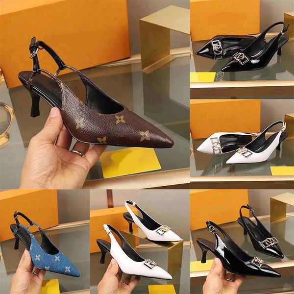 2020 woman slippers slides summer shoes casual slippers solid hollow out women slides slippers size:35-40 with box 01l1651, Black
2020 woman slippers slides summer shoes casual slippers solid hollow out women slides slippers size:35-40 with box 01l1651, Black