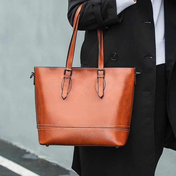 2020 new simple fashion large capacity female bag big bag solid color pu wild shoulder messenger handbag
2020 new simple fashion large capacity female bag big bag solid color pu wild shoulder messenger handbag