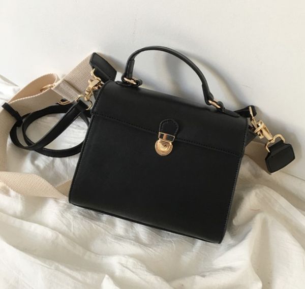 Designer Women Handbags Luxury Plain Temperament Crossbody Casual Shoulder Handbag Two Straps High Quality Travel Bag
Designer Women Handbags Luxury Plain Temperament Crossbody Casual Shoulder Handbag Two Straps High Quality Travel Bag