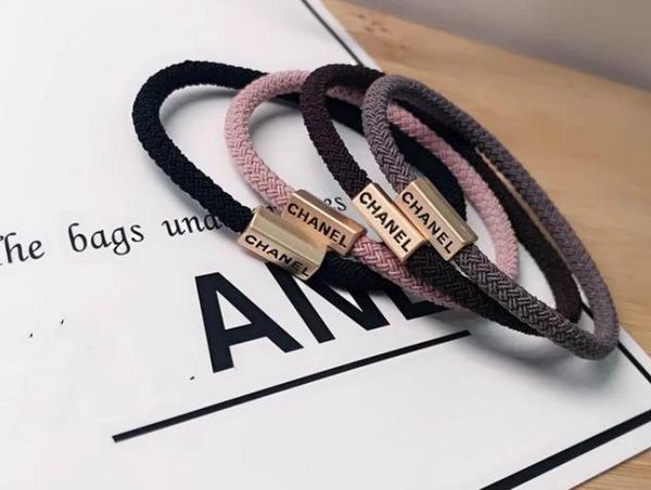 2019 classic fashion mark headdress print hair ring hair rope durable high elastic rubber band simple personality counter gift, Pink
2019 classic fashion mark headdress print hair ring hair rope durable high elastic rubber band simple personality counter gift, Pink