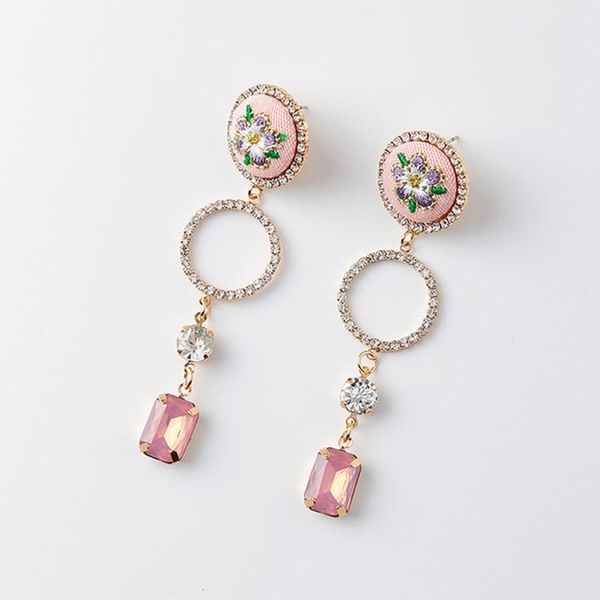 новые 1 пара vintage pink вышитые цветочные сплава падение серьги оже серьги для женщин элегантные аксессуары, Silver
новые 1 пара vintage pink вышитые цветочные сплава падение серьги оже серьги для женщин элегантные аксессуары, Silver