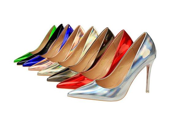 european and american style metal heel super high heel bright patent leather shallow mouth pointed nightclub was thin high heel single, Black
european and american style metal heel super high heel bright patent leather shallow mouth pointed nightclub was thin high heel single, Black