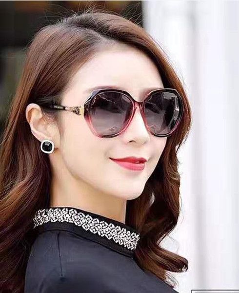 2020new uv protection classic men's and women's glass sunglasses high-definition explosion-proof glass box full set, White;black
2020new uv protection classic men's and women's glass sunglasses high-definition explosion-proof glass box full set, White;black